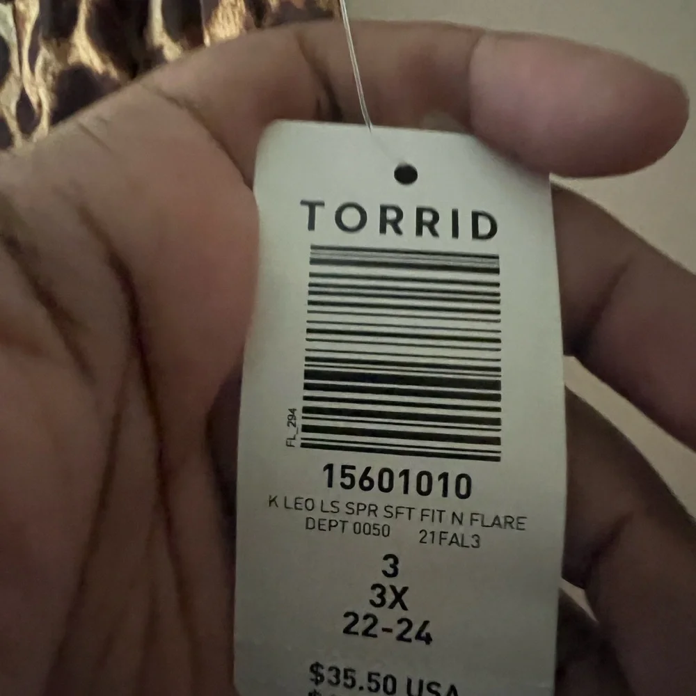 Torrid Super Soft Scoop Neck Fit And Flare Long Sleeve Top - Picture 7 of 9